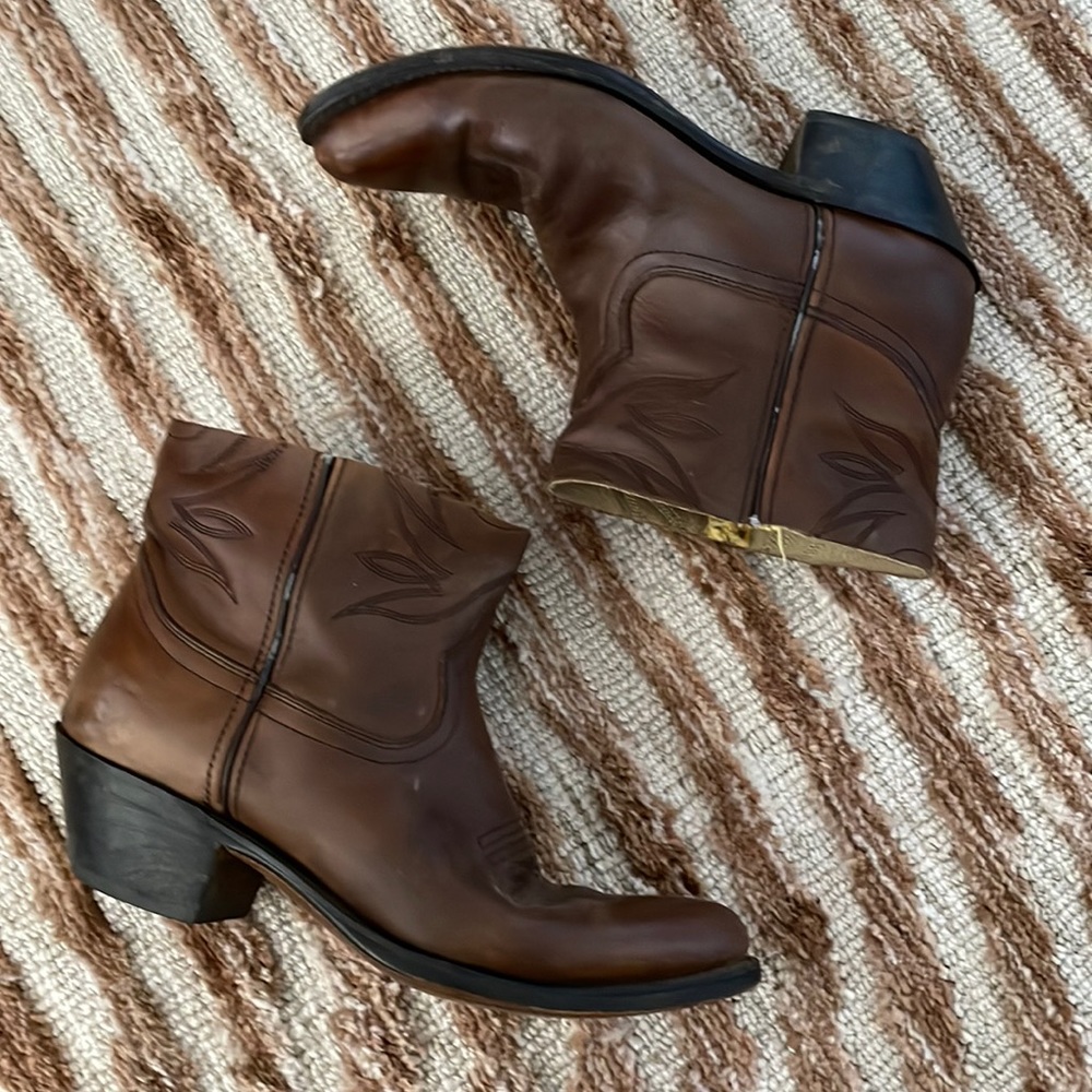 Cropped Cowboy Boots
